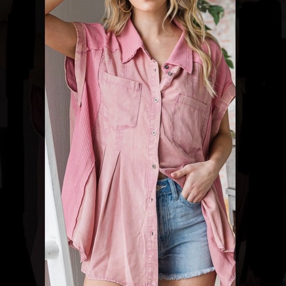 BRAND NEW IN PACKAGING OLI & HALI PRETTY IN PINK TOP IN SIZE MEDIUM - Picture 1 of 1